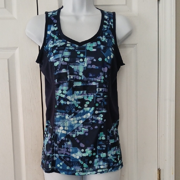 tek gear Tops - Tek Gear Drytek Women's Abstract Print athletic tank top Sz S NWOT